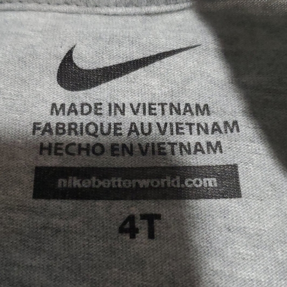 NWT Nike tee-shirt 4T Girl or Boy - Picture 5 of 7